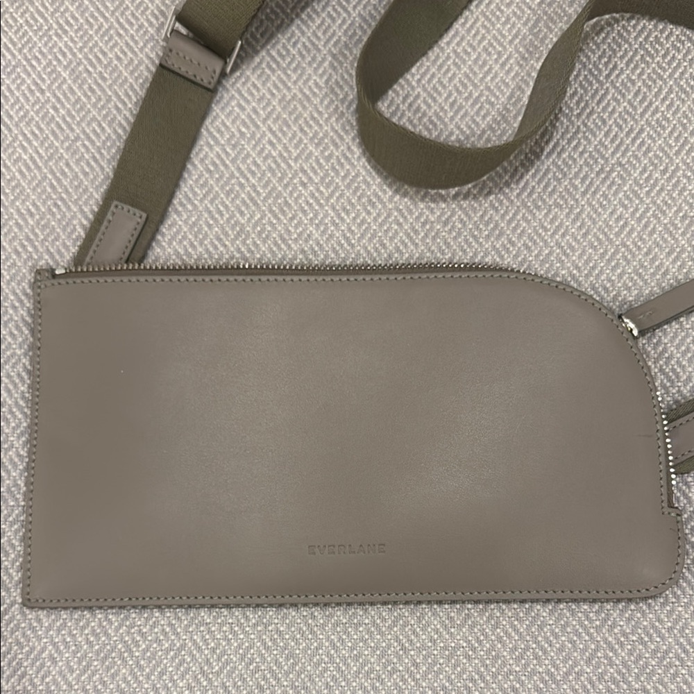 NWOT Everlane leather sling bag